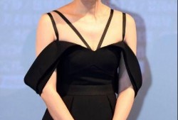 娱乐吃瓜妹闫妮,从娱乐吃瓜妹到实力派演员的蜕变之路