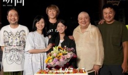 圈内人士爆料杨弋赵露思,神秘恋情引热议