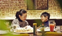 娱乐吃瓜酱百岁,娱乐吃瓜酱的璀璨人生回顾