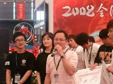 娱乐吃瓜扒圈大队长